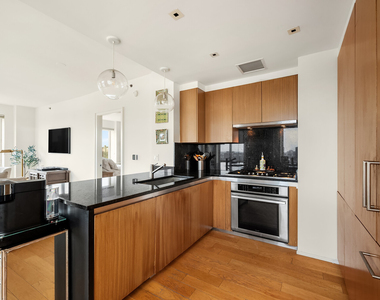 1280 5th Avenue - Photo Thumbnail 3