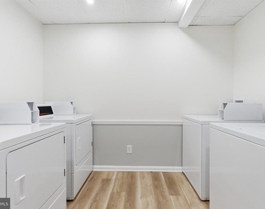1725 Henry Avenue - Photo Thumbnail 10