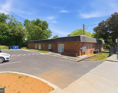 1725 Henry Avenue - Photo Thumbnail 20