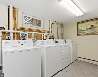 142 N Washington Street - Photo Thumbnail 18