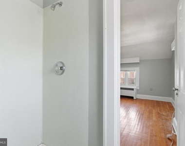 142 N Washington Street - Photo Thumbnail 13