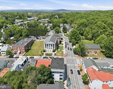 142 N Washington Street - Photo Thumbnail 22