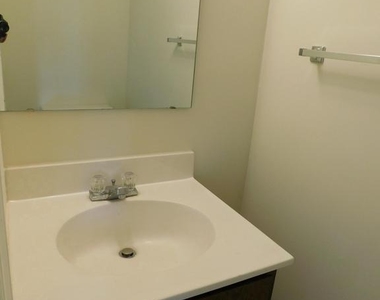 2926 Packer Street - Photo Thumbnail 8