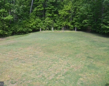 25 Tracey Lane - Photo Thumbnail 2