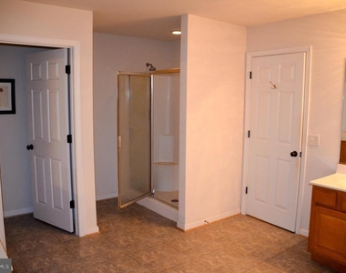 25 Tracey Lane - Photo Thumbnail 20