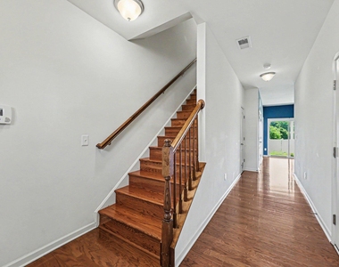 1428 Hudgins Farm Circle - Photo Thumbnail 2