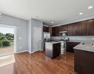 1428 Hudgins Farm Circle - Photo Thumbnail 7