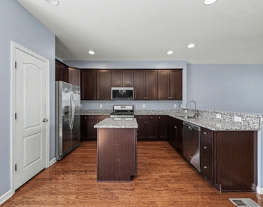 1428 Hudgins Farm Circle - Photo Thumbnail 8