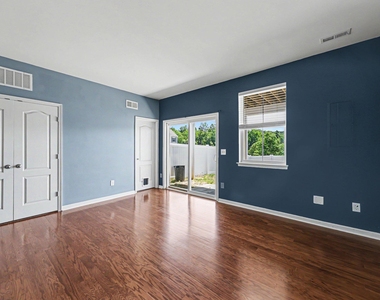 1428 Hudgins Farm Circle - Photo Thumbnail 4