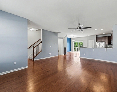 1428 Hudgins Farm Circle - Photo Thumbnail 5
