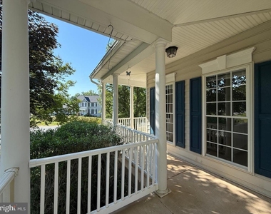 10500 Westfield Lane - Photo Thumbnail 2