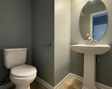 10500 Westfield Lane - Photo Thumbnail 9