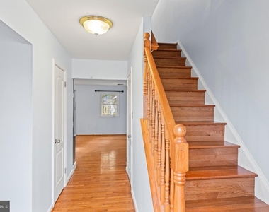 2053 Mayflower Drive - Photo Thumbnail 3