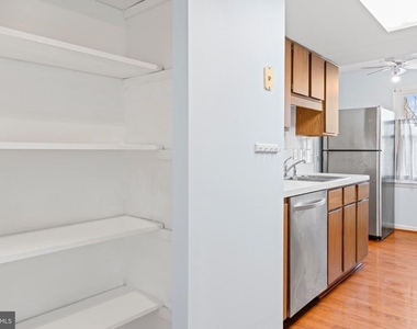2053 Mayflower Drive - Photo Thumbnail 10