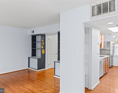 2053 Mayflower Drive - Photo Thumbnail 5