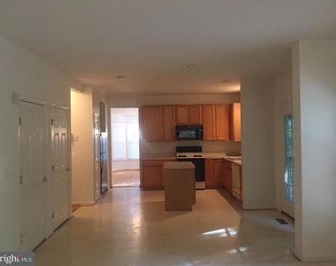 5641 Eppes Island Place - Photo Thumbnail 2