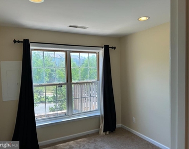 6391 Hawk View Lane - Photo Thumbnail 14