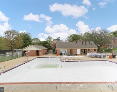 8114 Colony Point Road - Photo Thumbnail 16