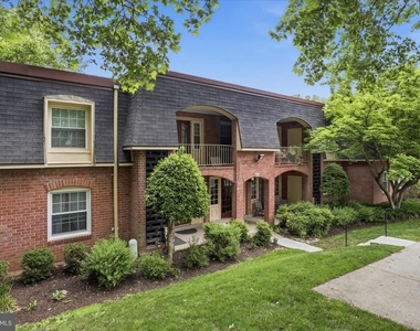8114 Colony Point Road - Photo Thumbnail 4
