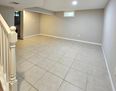2214 Arlington Terrace - Photo Thumbnail 23