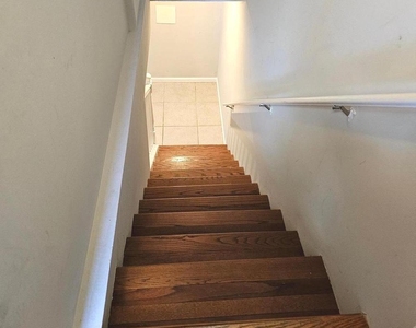 2214 Arlington Terrace - Photo Thumbnail 22