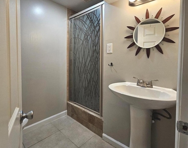 2214 Arlington Terrace - Photo Thumbnail 27