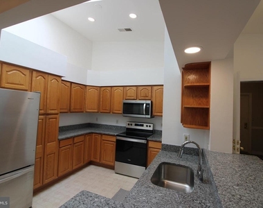 7509 Ashby Lane - Photo Thumbnail 8