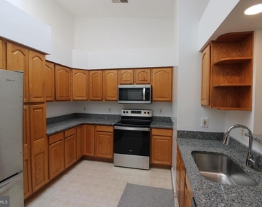 7509 Ashby Lane - Photo Thumbnail 10