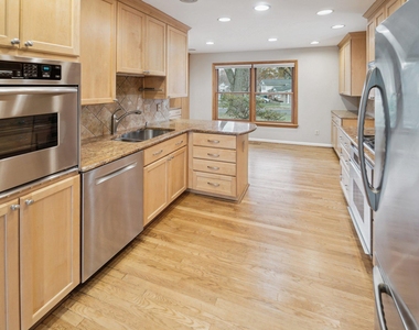 1710 Palm Springs Drive - Photo Thumbnail 4
