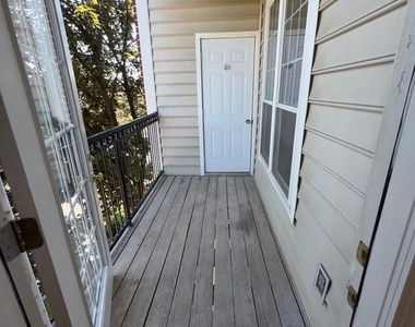 1521 Spring Gate Drive - Photo Thumbnail 10