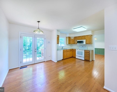 8508 Silverdale Road - Photo Thumbnail 20
