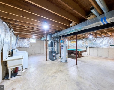 8508 Silverdale Road - Photo Thumbnail 45