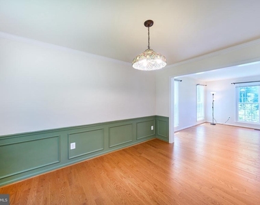 8508 Silverdale Road - Photo Thumbnail 10