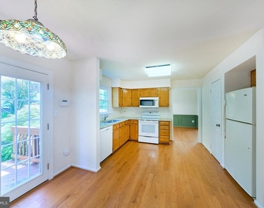8508 Silverdale Road - Photo Thumbnail 21