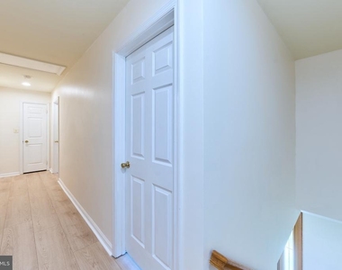 8508 Silverdale Road - Photo Thumbnail 27