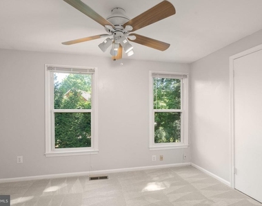 11243 Silentwood Lane - Photo Thumbnail 18