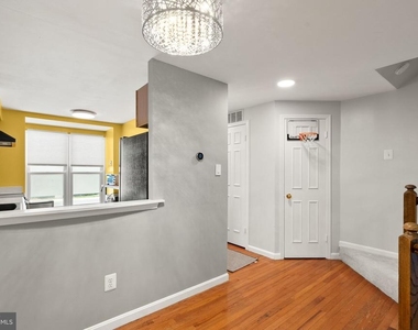11243 Silentwood Lane - Photo Thumbnail 7