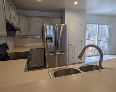 829 Gallows Court - Photo Thumbnail 8