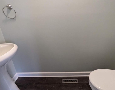 829 Gallows Court - Photo Thumbnail 12