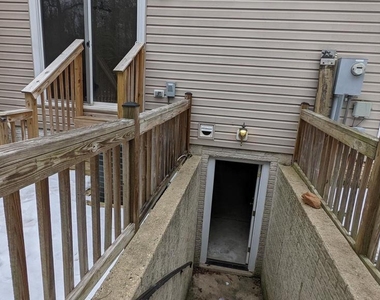 829 Gallows Court - Photo Thumbnail 32