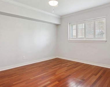 820 S Washington Street - Photo Thumbnail 4