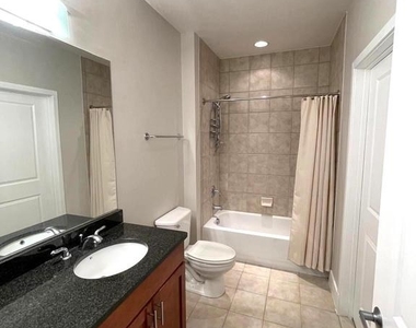1800 Wilson Blvd - Photo Thumbnail 9