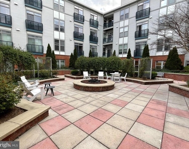 1800 Wilson Blvd - Photo Thumbnail 14