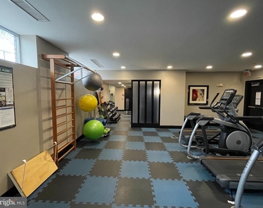 1800 Wilson Blvd - Photo Thumbnail 16