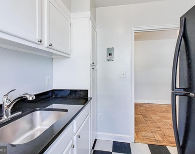 1726 N Quinn Street - Photo Thumbnail 6