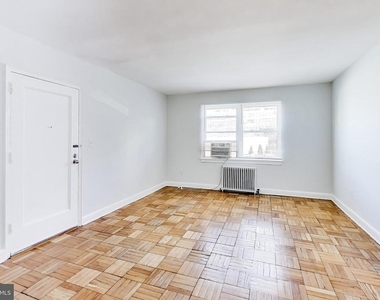 1726 N Quinn Street - Photo Thumbnail 1