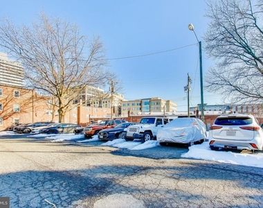1726 N Quinn Street - Photo Thumbnail 23