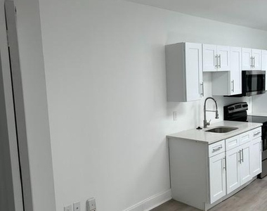 2230 N 12th Street - Photo Thumbnail 4