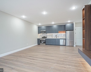 4432 Wingate Street - Photo Thumbnail 7
