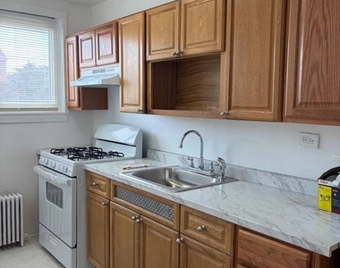 7925 Cedarbrook Avenue - Photo Thumbnail 5